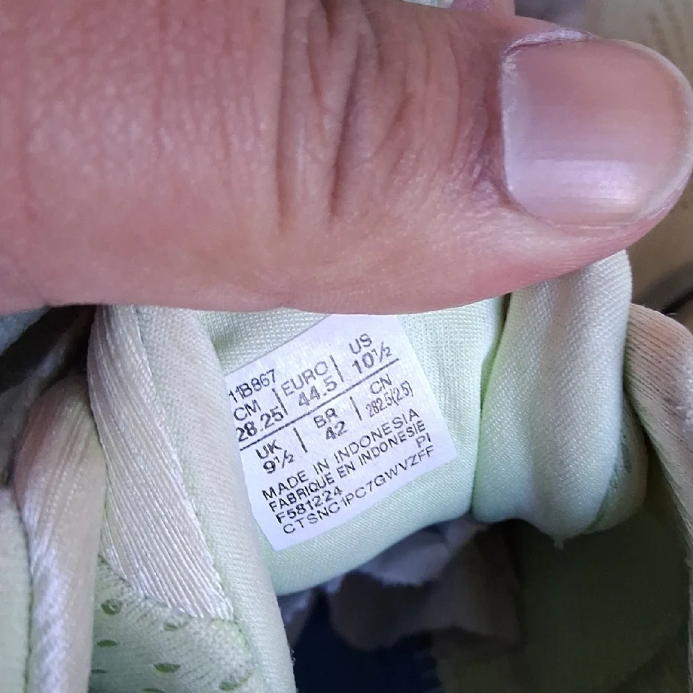 ASICS Women's Gel-Kayano Light Yellow Running Shoes - Picture 12 of 12